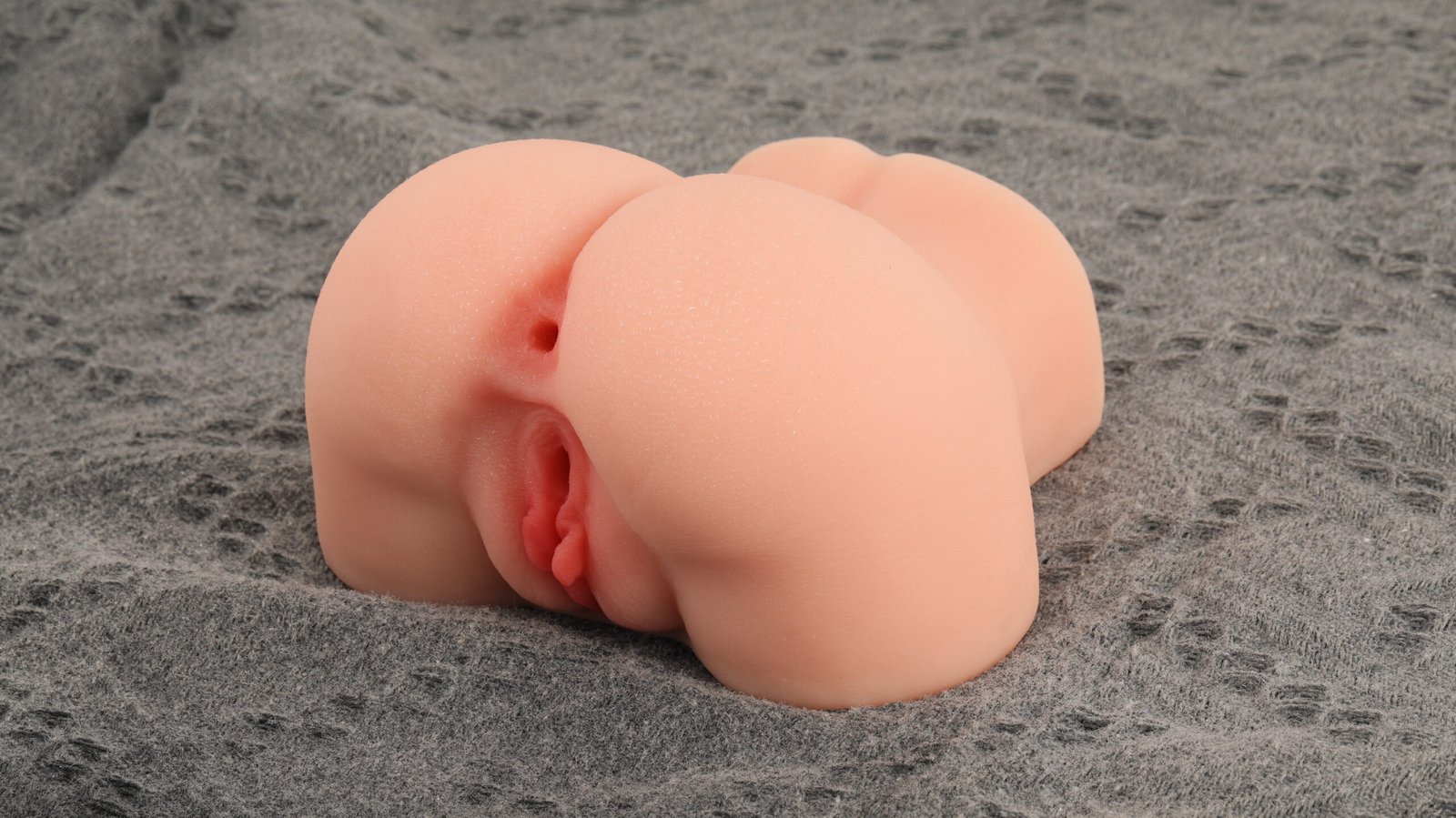 Intricate internal 3D ribbing in Yuko Ogura channels